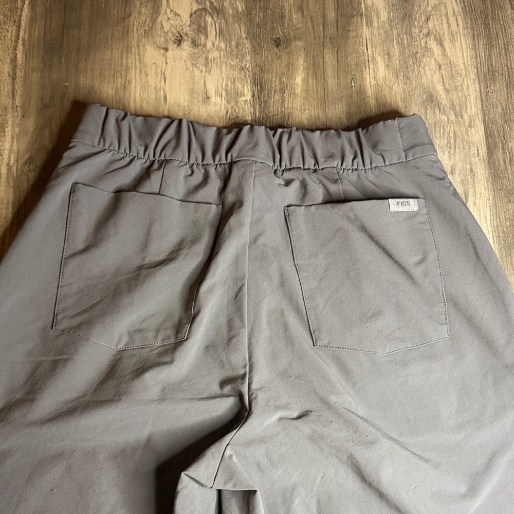 Figs Pro Gray Wide Leg Nursing Scrubs - Picture 5 of 6